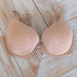 Victoria’s Secret padded perfect coverage bra